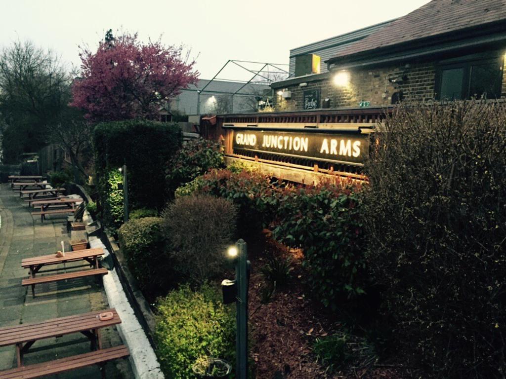 Grand Junction Arms Hotel Londra Exterior foto